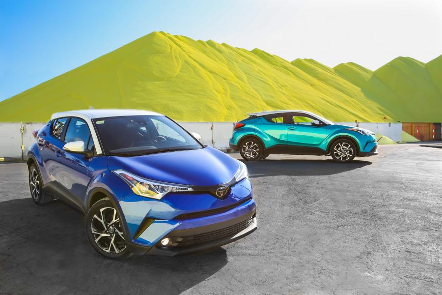  Toyota C-HR R-Code 2017 года  (NA) (фото 14 из 29)